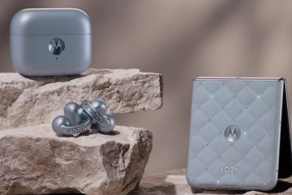 A dazzling companion for every step.The Brilliant Collection brings Swarovski® crystals to Motorola — with razr 60 crafted in a 3D quilted leather finish and moto buds loop blending jewellery-inspired design with immersive sound. Launching 1st Sept.— Motorola India (@motorolaindia) August 22, 2025