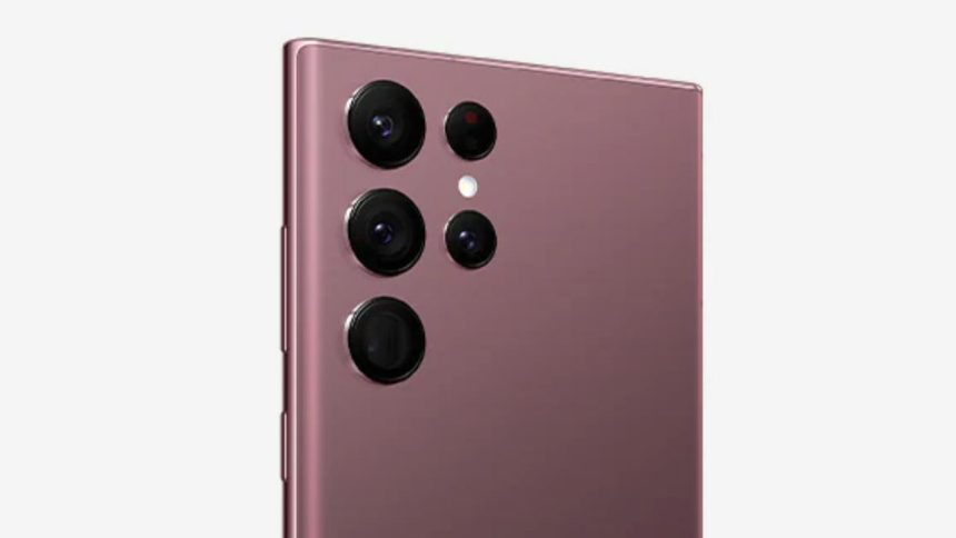 Samsung Pauses One UI 8 Update for Galaxy S22 Phones Due to Firmware Issue